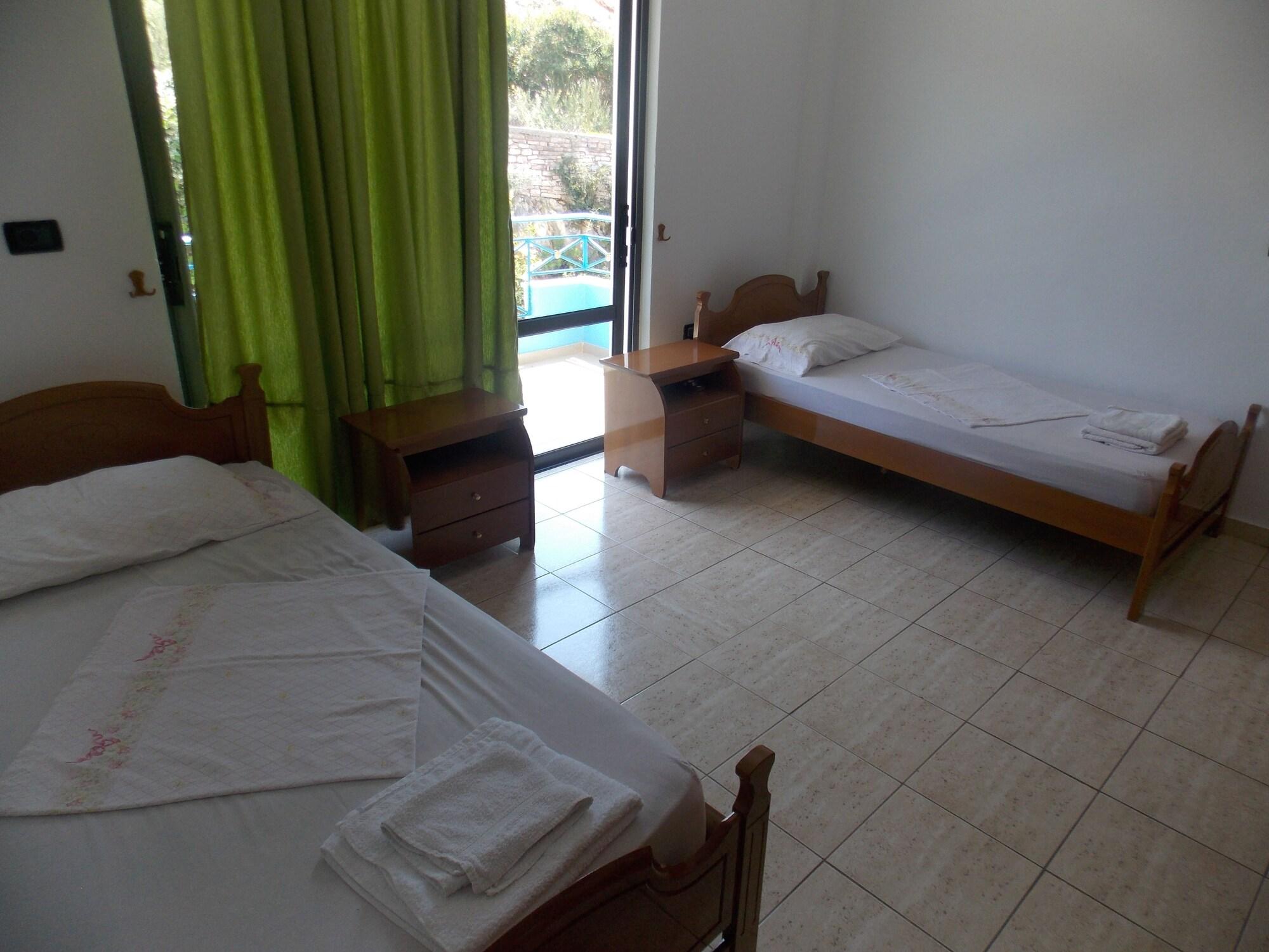 Blue Residence Sarandë 外观 照片