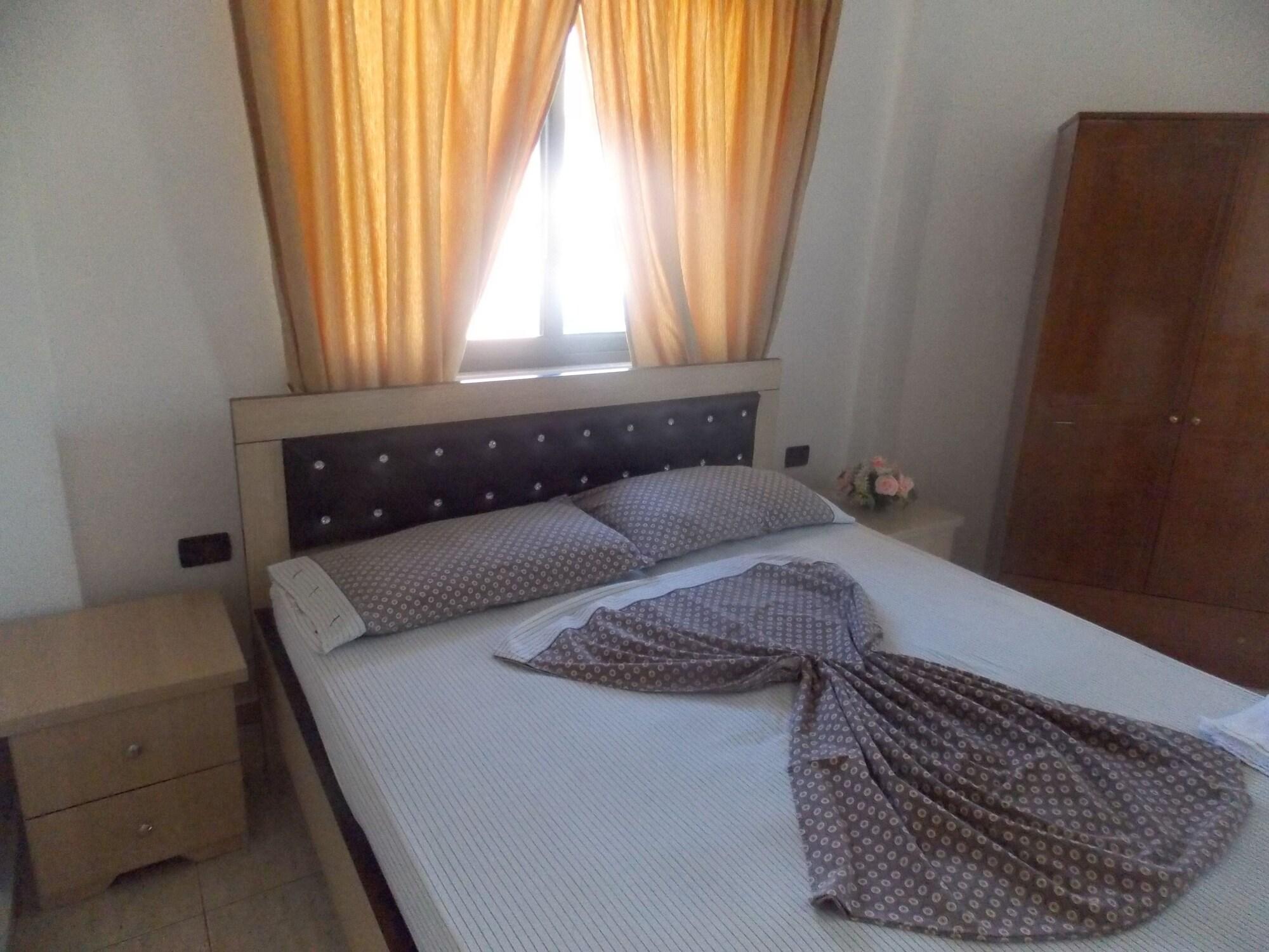 Blue Residence Sarandë 外观 照片
