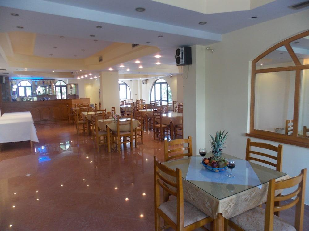 Blue Residence Sarandë 外观 照片